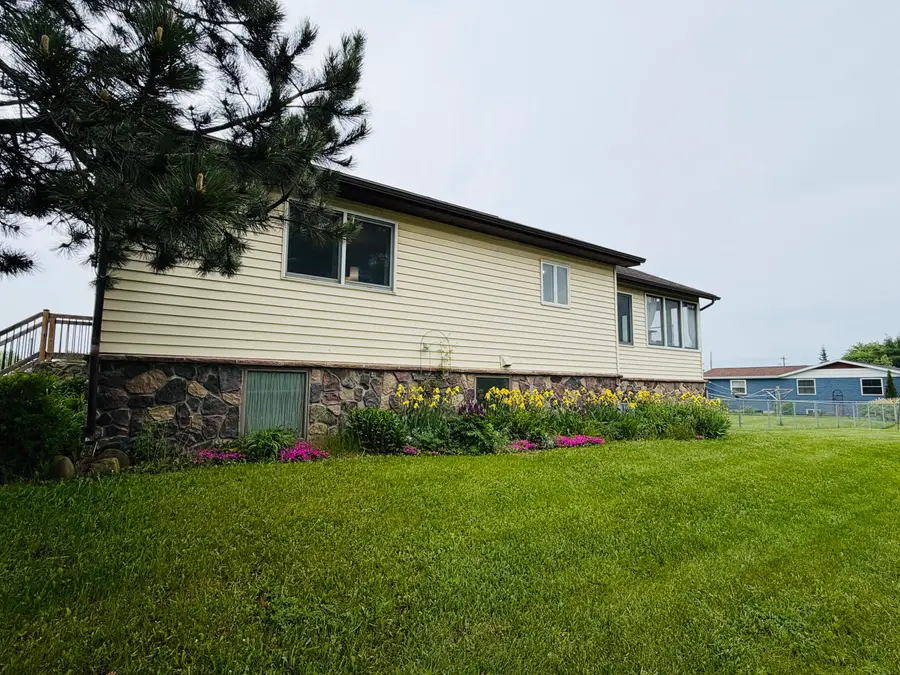 2151 Davitt St, Sault Ste Marie, MI 49783 - #3