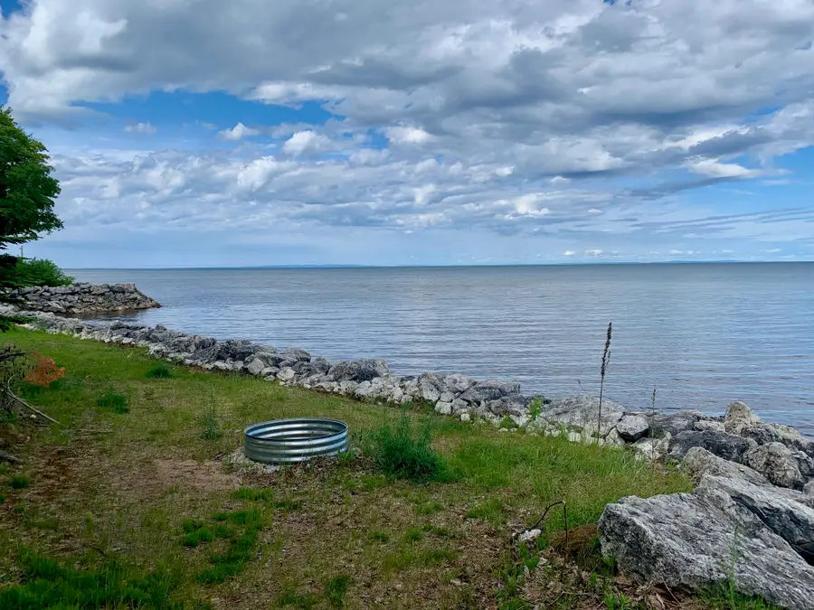 9016 N Whitefish Point Rd, Paradise, MI 49768 - #2