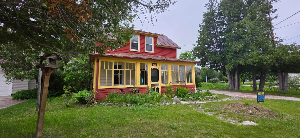 20 S Pickford Ave, Hessel, MI 49745 - #1