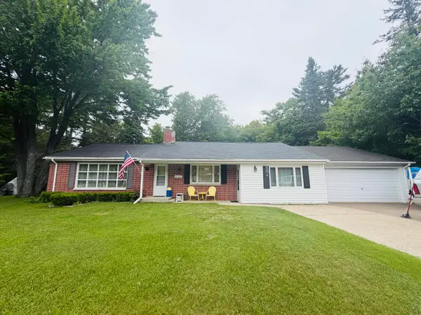 3104 Sherman Park Dr, Sault Ste Marie, MI 49783