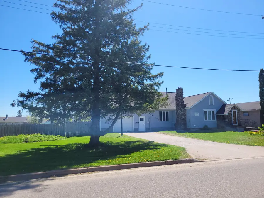 1509 Davitt St, Sault Sainte Marie, MI 49783 - #2