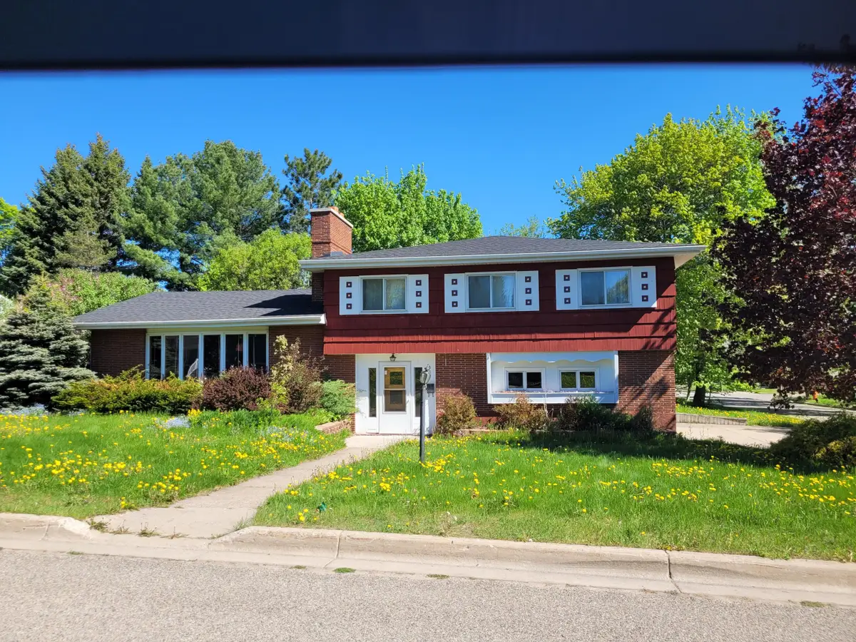 607 Lincoln Way, Sault Ste Marie, MI 49783 - #1