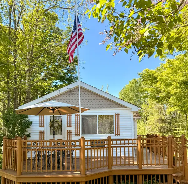 504 W Bashore Rd, St. Ignace, MI 49781