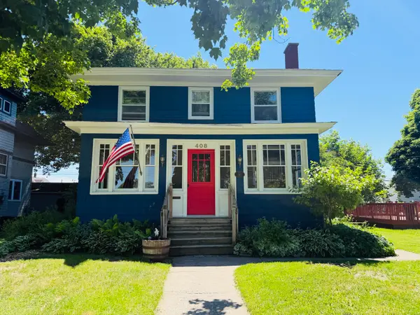 408 Carrie St, Sault Ste Marie, MI 49783