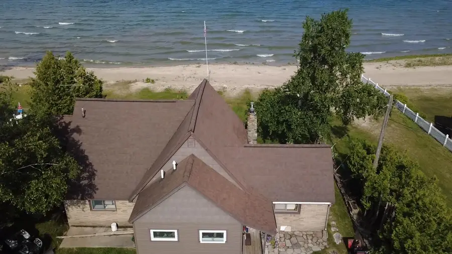 1803 Shore Dr, Saint Ignace, MI 49781 - #2