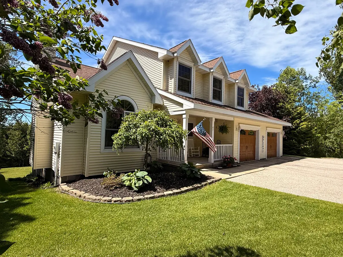 87 W Mackinac Heights Dr, Saint Ignace, MI 49781 - #1