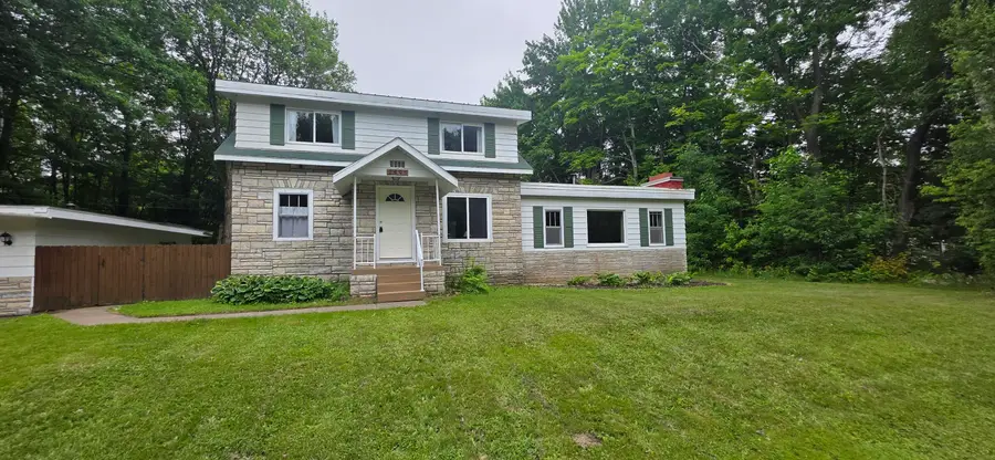 2601 W 4th Ave, Sault Ste Marie, MI 49783 - #2