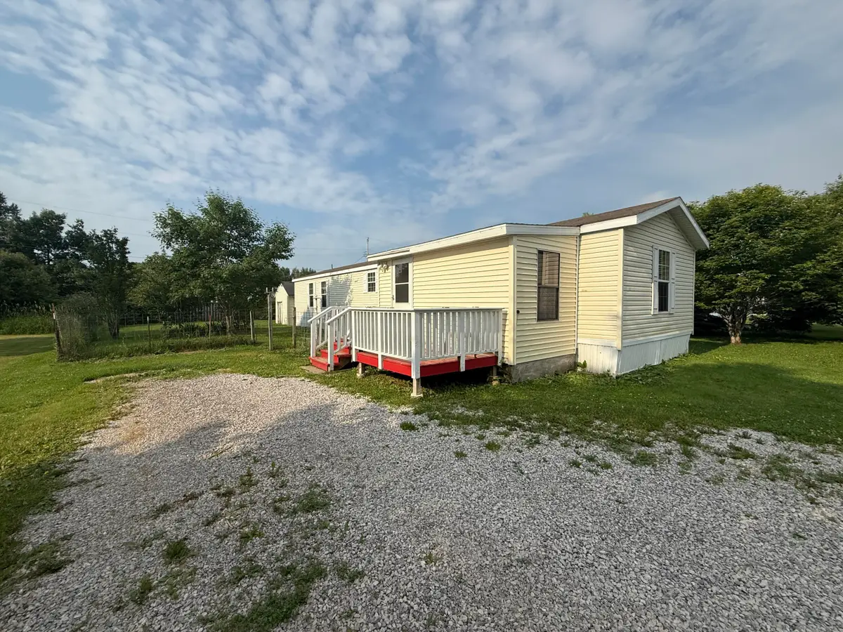 723 W 26th Ave, Sault Ste Marie, MI 49783 - #1