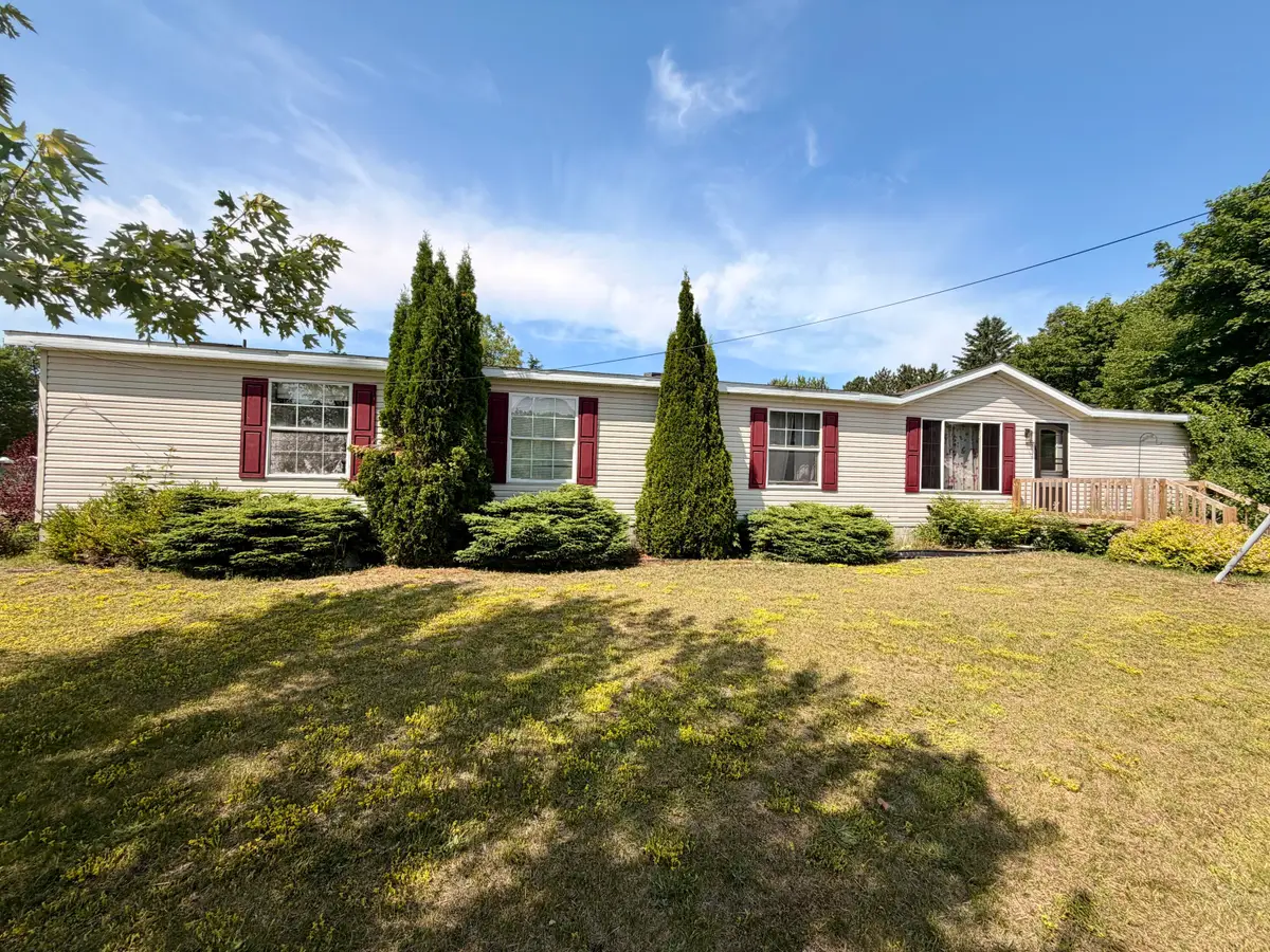 13968 E Willow St, Newberry, MI 49868 - #1
