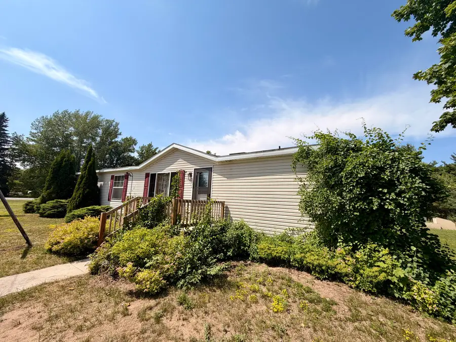 13968 E Willow St, Newberry, MI 49868 - #3