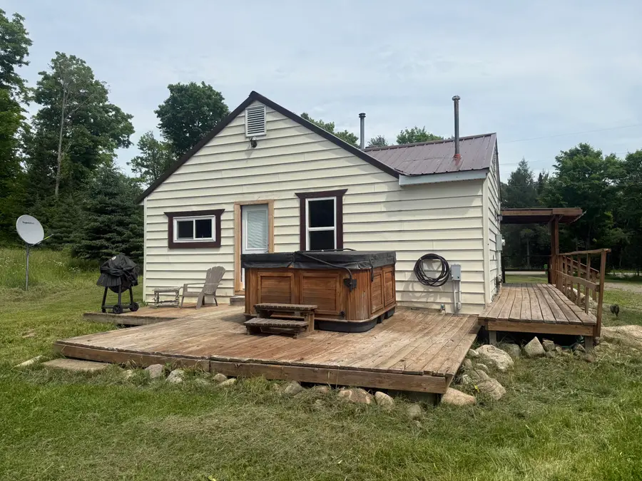 12416 S Mackinac Trl, Dafter, MI 49724 - #3