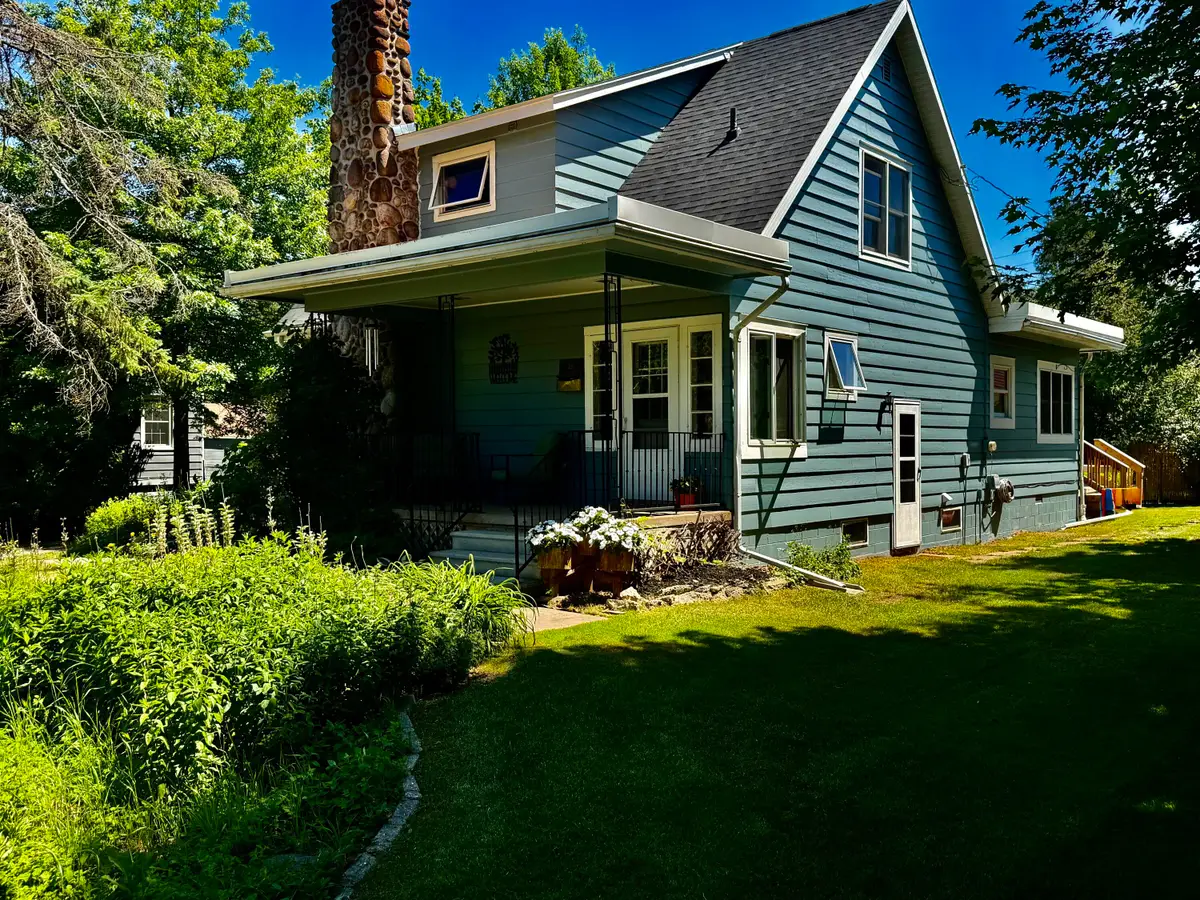 423 Parnell Ave, Sault Ste Marie, MI 49783 - #1