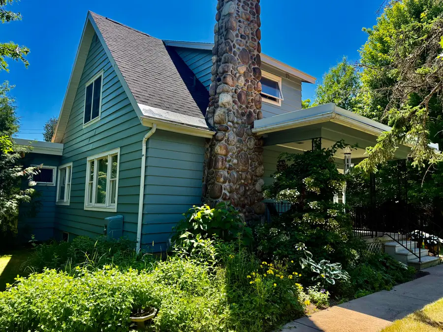 423 Parnell Ave, Sault Ste Marie, MI 49783 - #2