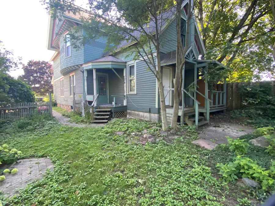 330 Peck St, Sault Ste Marie, MI 49783 - #2