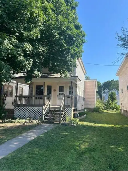 713 Peck St, Sault Ste Marie, MI 49783 - #1