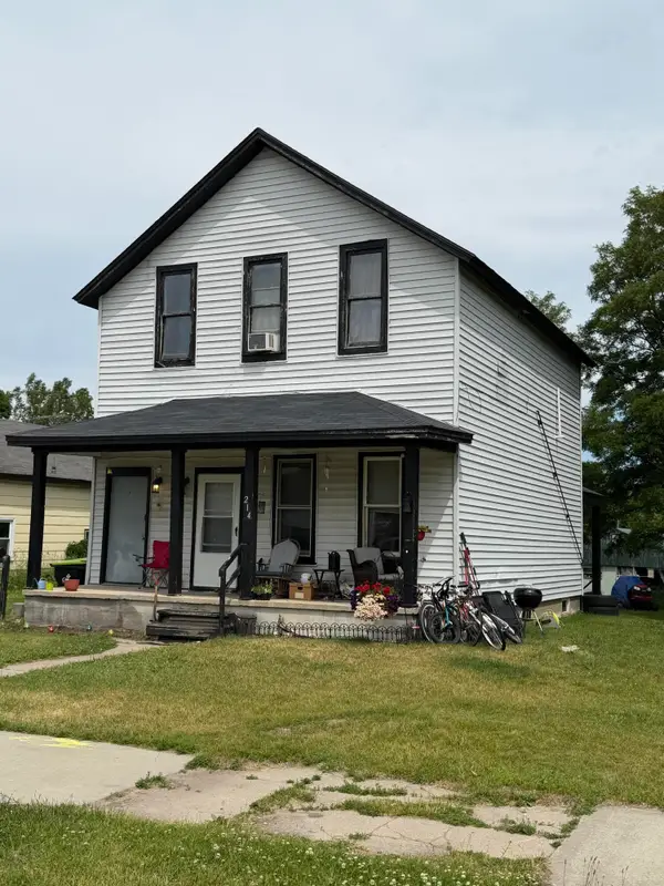 214 W Helen St, Newberry, MI 49868