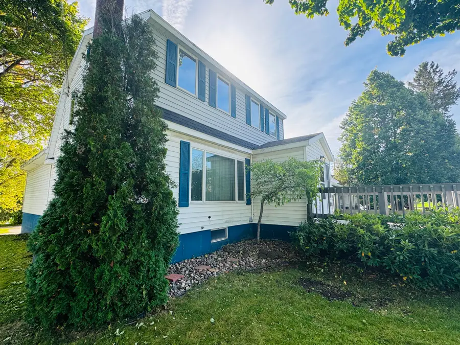 1309 Davitt St, Sault Ste Marie, MI 49783 - #2