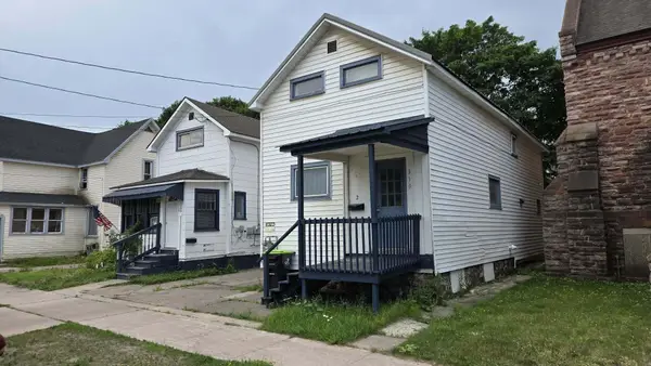 310 Carrie St, Sault Ste Marie, MI 49783