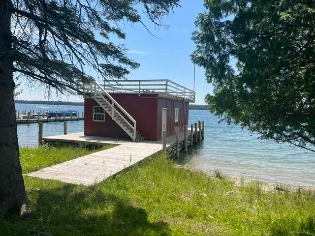2122 S Woodland Rd, Cedarville, MI 49719 - #2