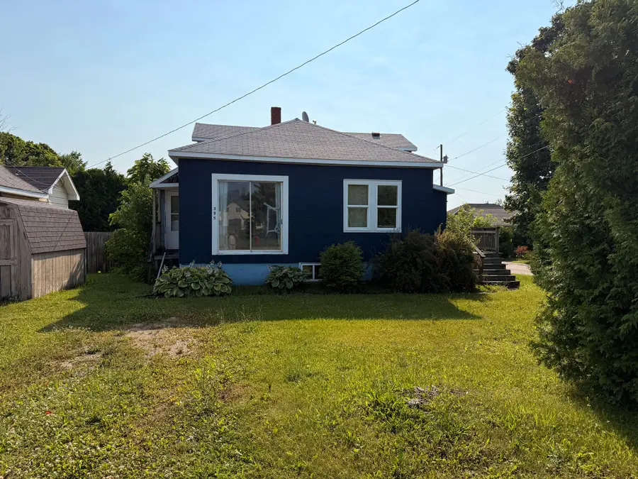 395 Church St, Saint Ignace, MI 49781 - #2