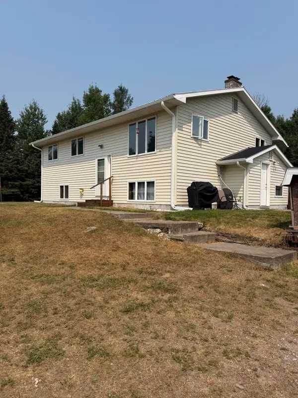 3116 Frances St, Sault Ste Marie, MI 49783
