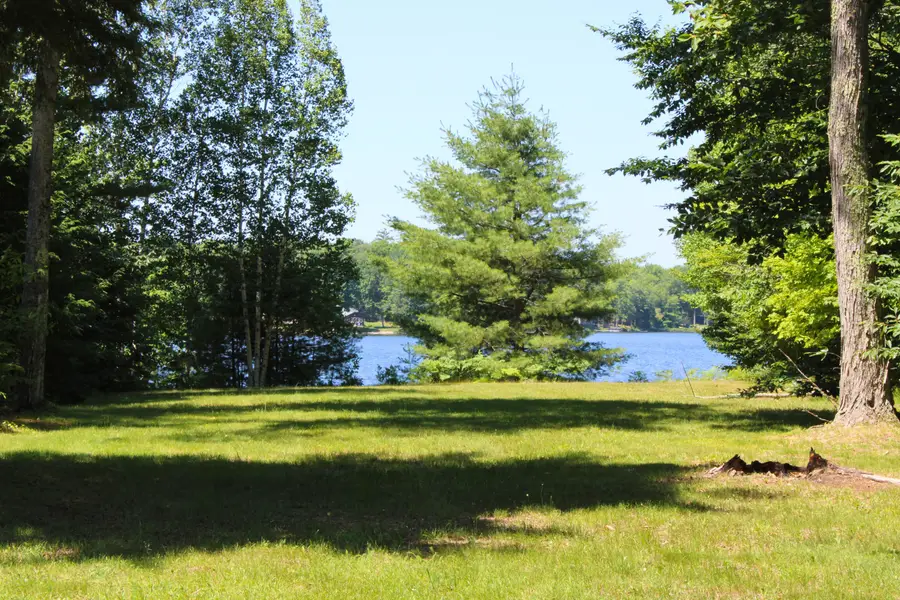 3767 Peninsula Point Rd, Munising, MI 49862 - #2