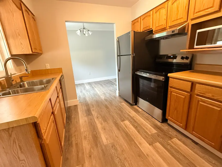 1805 Oak St, Sault Ste Marie, MI 49783 - #3