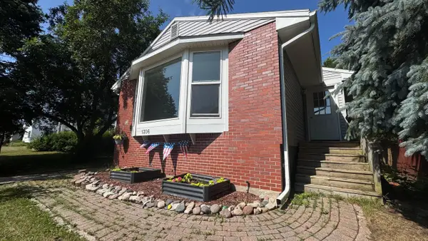 1306 Park St, Sault Ste Marie, MI 49783