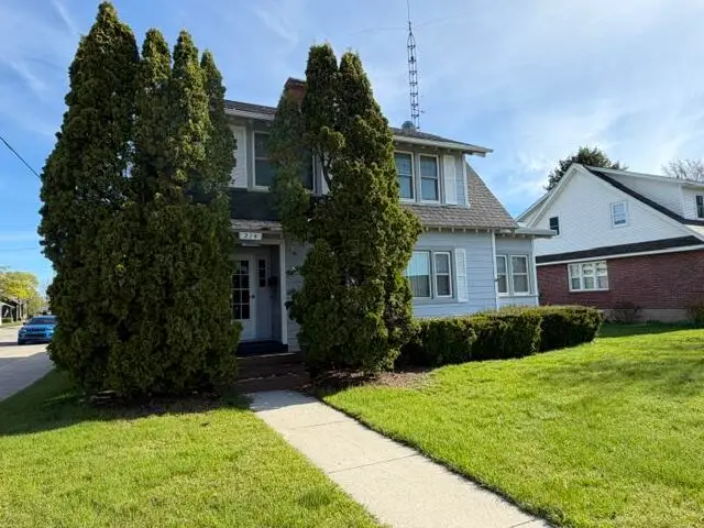214 W Mcmillan Ave, Newberry, MI 49868 - #2