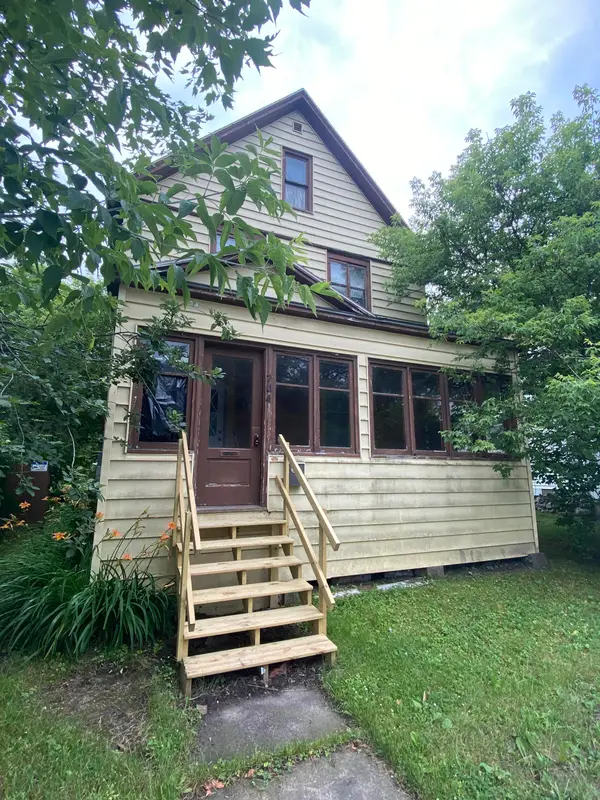 704 E Easterday Ave, Sault Ste Marie, MI 49783