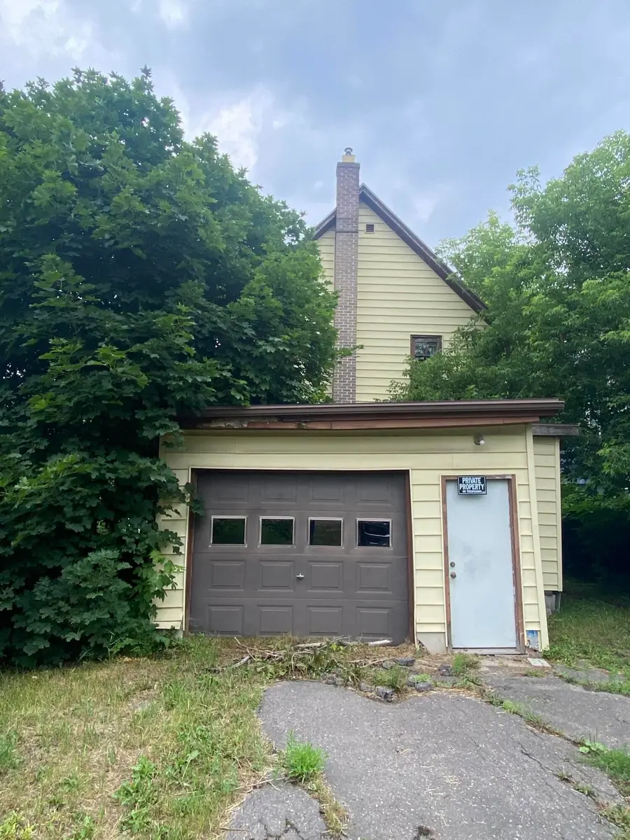 704 E Easterday Ave, Sault Ste Marie, MI 49783 - #2