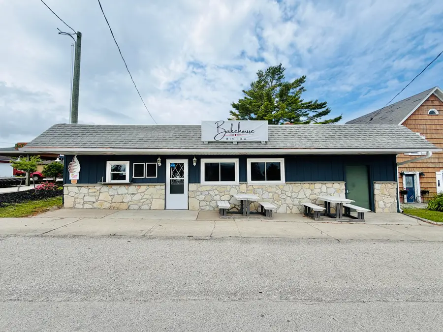 168 Ontario St, De Tour Village, MI 49725 - #2
