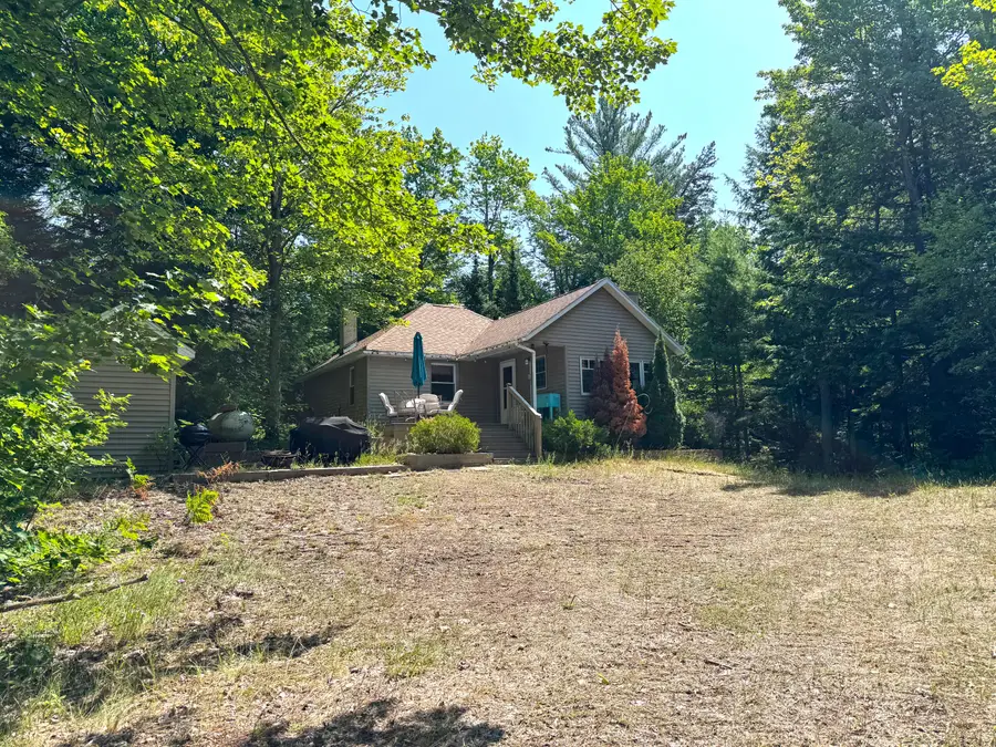 41483 W Betsy River Rd, Paradise, MI 49768 - #2