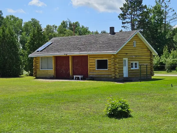 8146 Pine St, Germfask, MI 49836