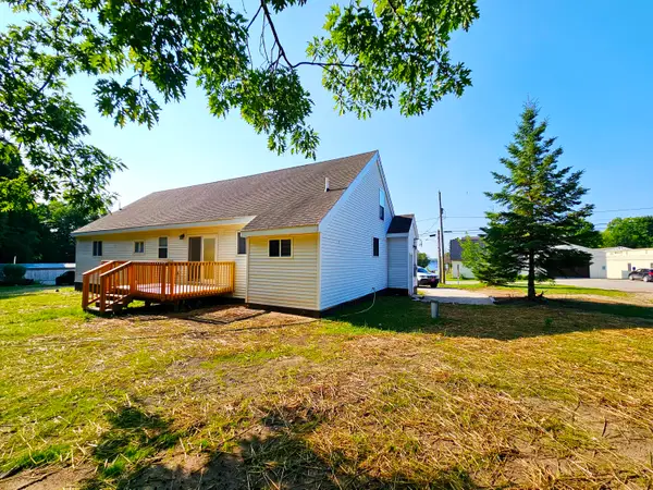17340 Davis St, Curtis, MI 49820