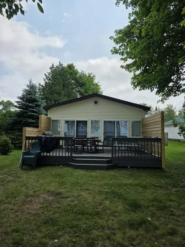 10796 W Lakeshore Dr, Brimley/Bay Mills, MI 49715