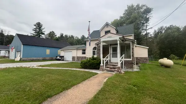 33556 S Townline Rd, Drummond Island, MI 49726