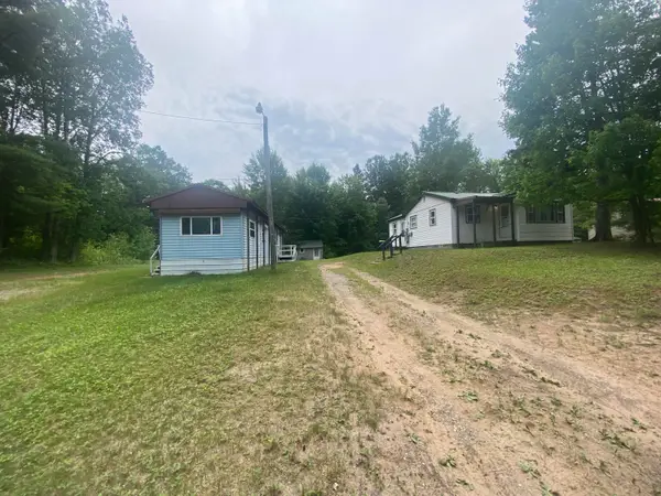 7265 W Hassett Dr, Kinross, MI 49752