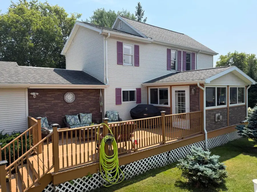 721 Carrie St, Sault Ste Marie, MI 49783 - #2