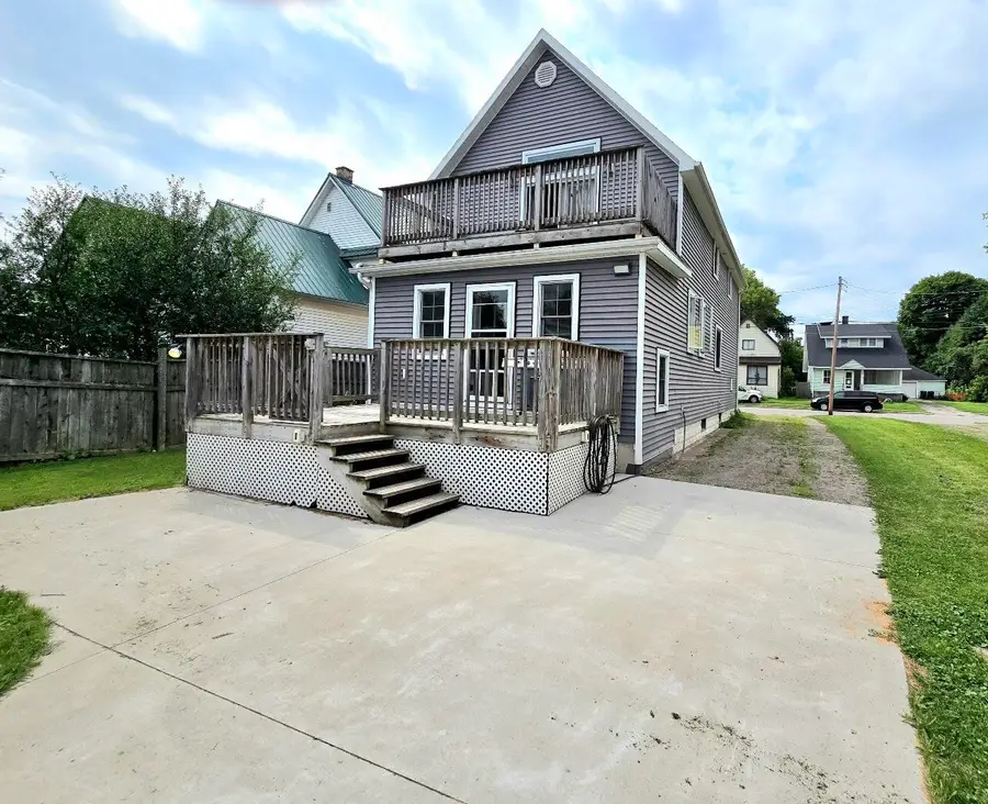 527 Maple St, Sault Ste Marie, MI 49783 - #2