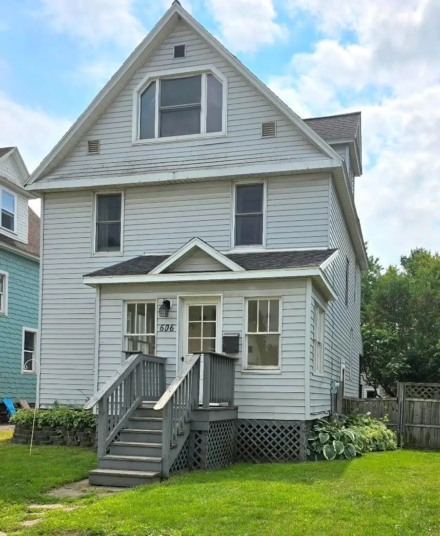 606 E Spruce St, Sault Ste Marie, MI 49783 - #2