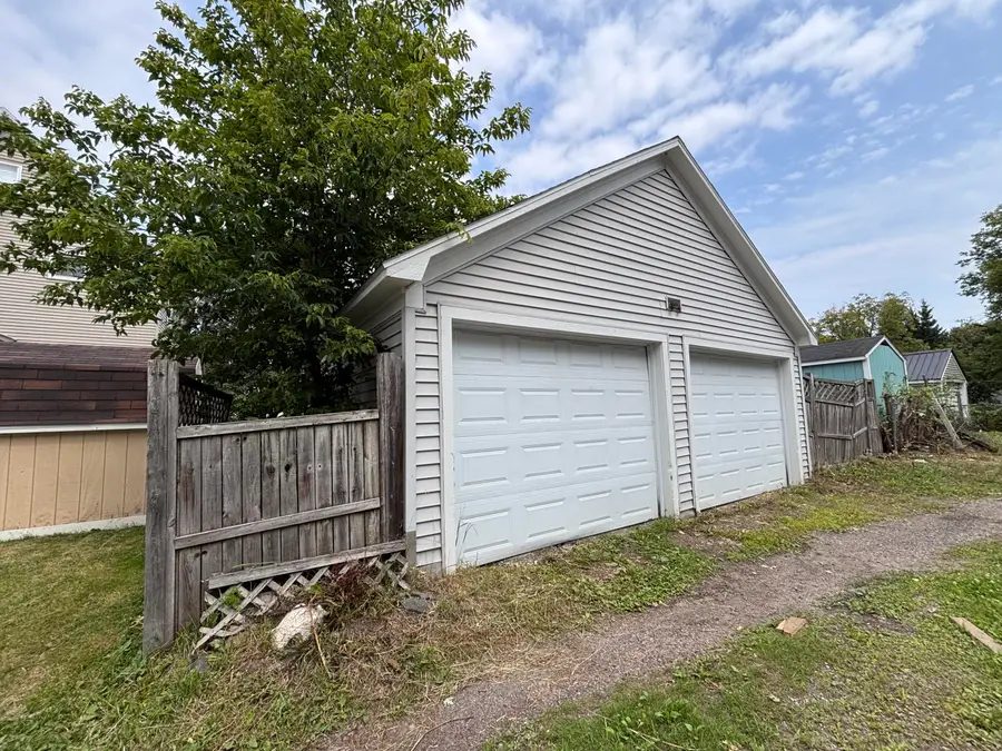 606 E Spruce St, Sault Ste Marie, MI 49783 - #3