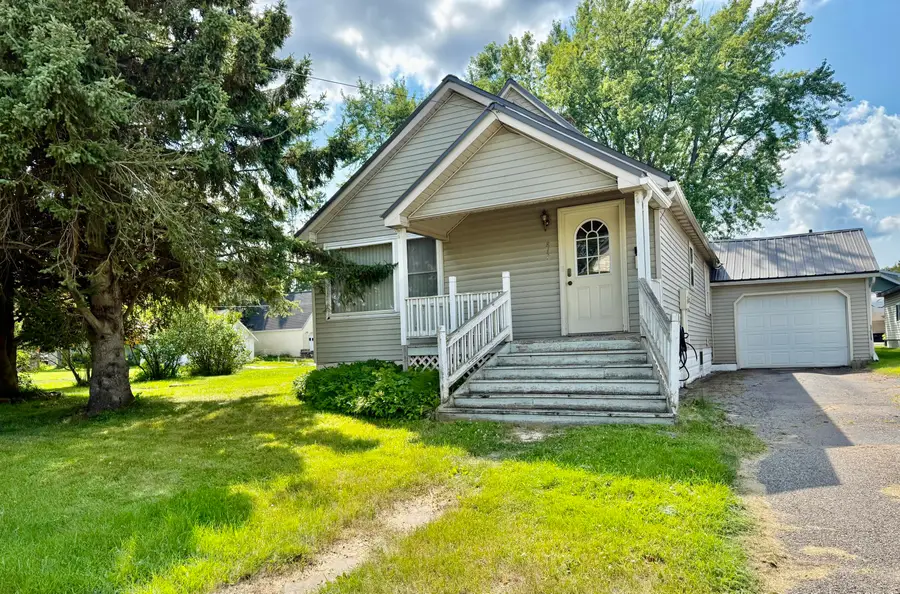 814 Superior St, Sault Ste Marie, MI 49783 - #2