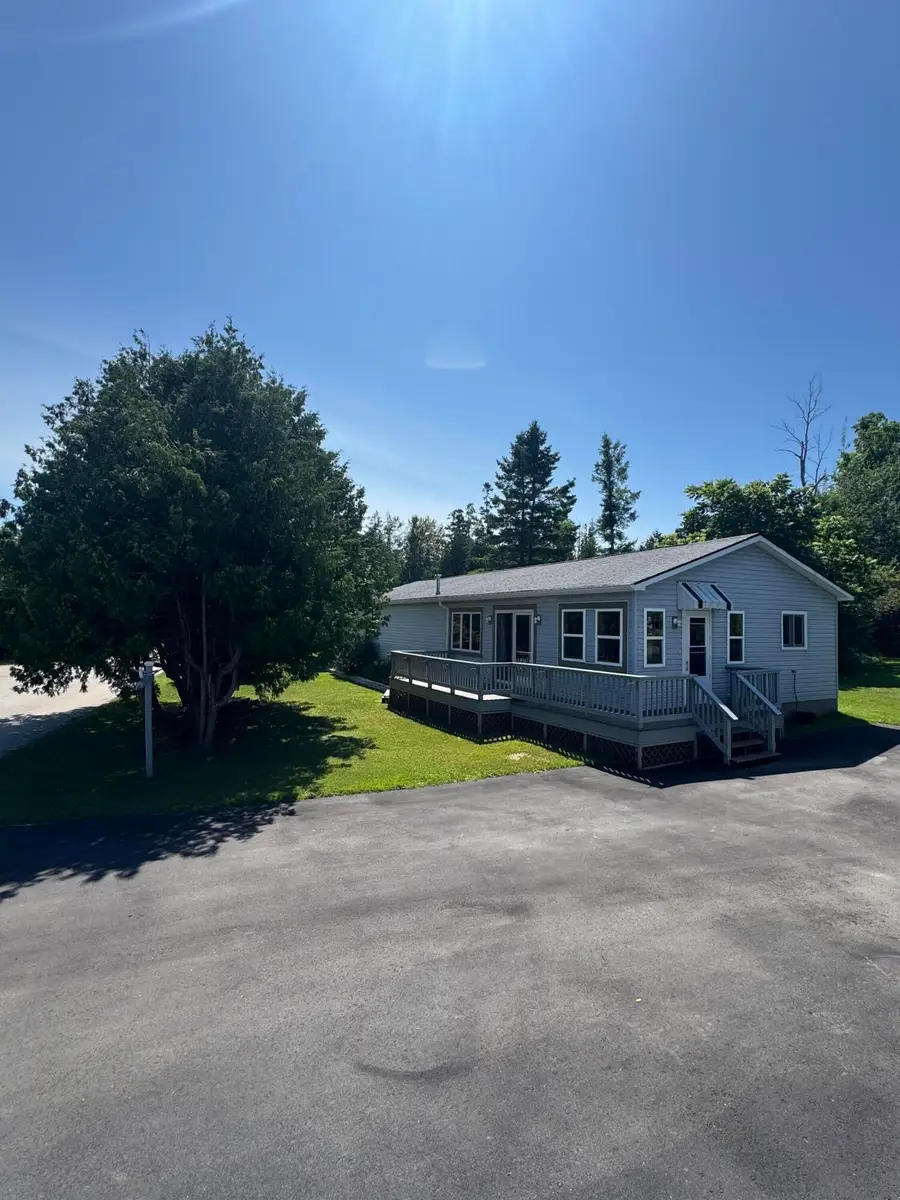 2040 Shore Dr, Saint Ignace, MI 49781 - #3
