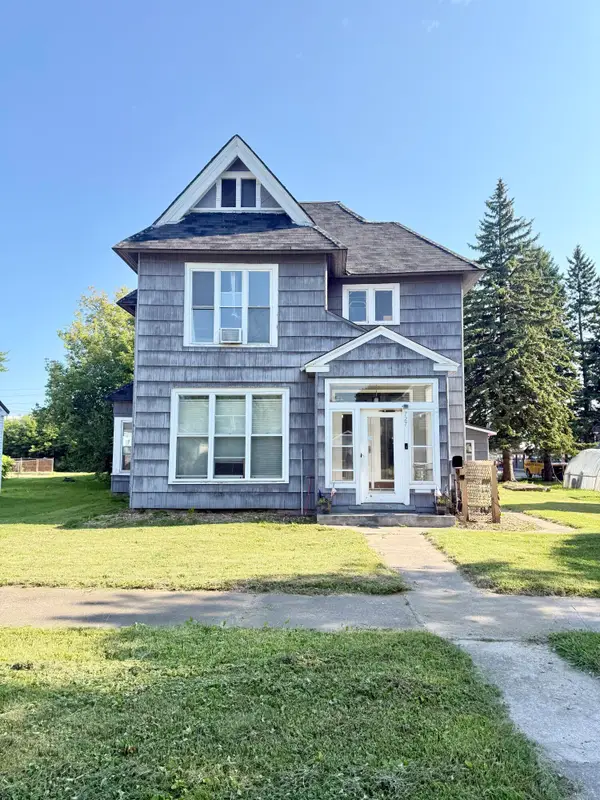 727 Maple St, Sault Ste Marie, MI 49783
