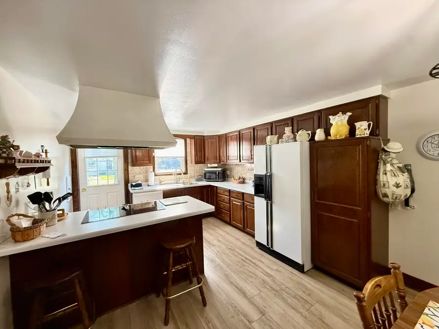 1015 Kimball St, Sault Ste Marie, MI 49783 - #3