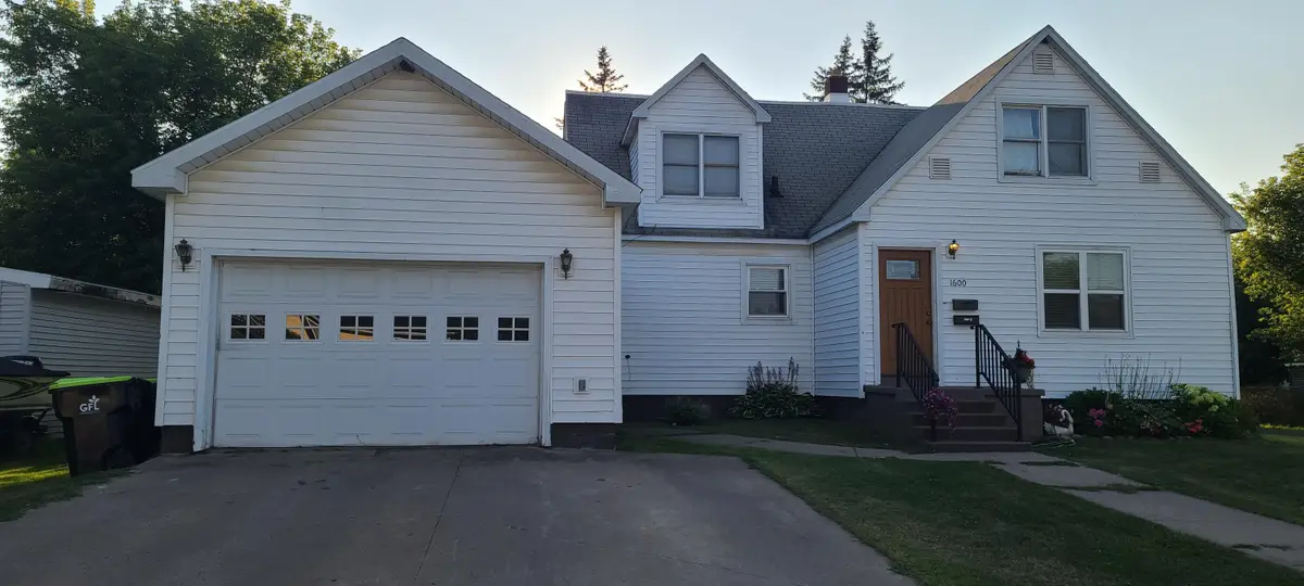 1600 Minneapolis St, Sault Ste Marie, MI 49783 - #1