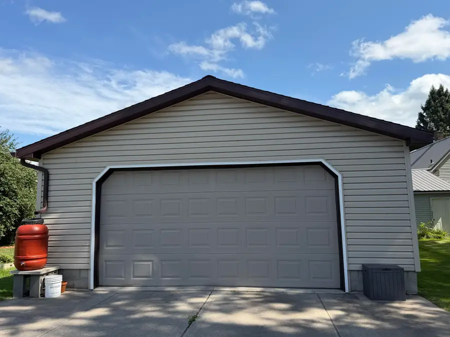 812 Superior St, Sault Ste Marie, MI 49783 - #2