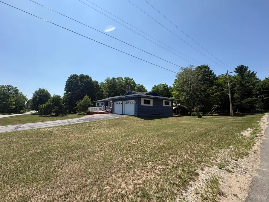 N6846 Elm St, Engadine, MI 49827 - #2