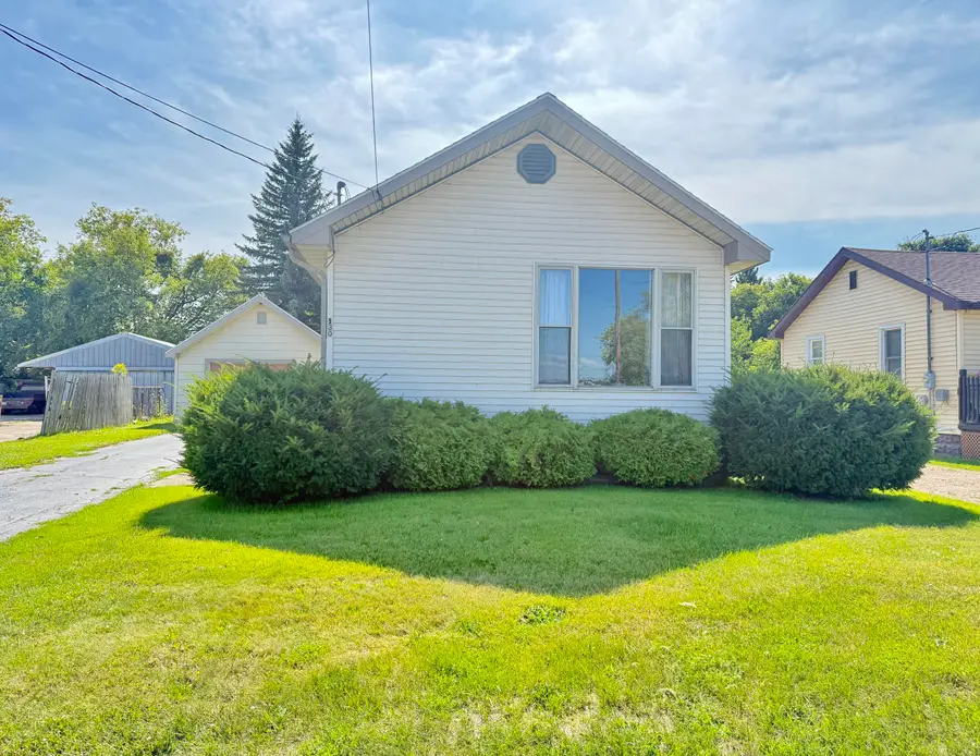 930 E Portage Ave, Sault Ste Marie, MI 49783 - #2